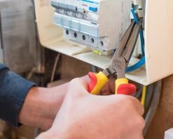 Stanley Pince Et Ciseaux 0-84-008 Pince Téléphonique Courbée VDE 200mm 6 Stanley Pince Et Ciseaux 0-84-008 Pince Téléphonique Courbée VDE 200mm -Coupe-tubes Soldes 0 84 008 pince telephonique courbee vde 200mm 2