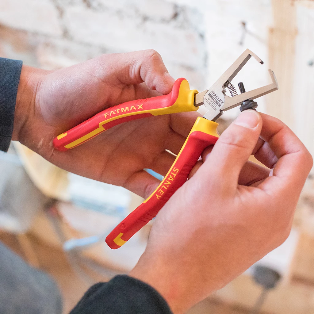 Stanley Pince Et Ciseaux 0-84-010 Pince à Dénuder VDE 160 Mm 4 Stanley Pince Et Ciseaux 0-84-010 Pince à Dénuder VDE 160 Mm – Image 4