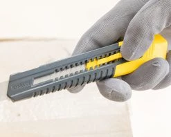 Stanley 1-10-151 Cutter 18 Mm SM 7 Stanley 1-10-151 Cutter 18 Mm SM -Coupe-tubes Soldes 1 10 151 cutter 18 mm sm 2