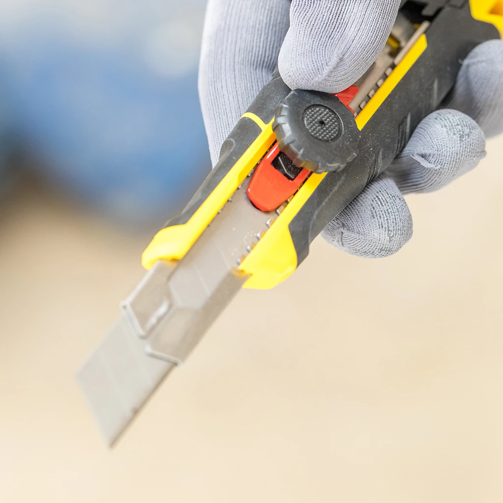 Stanley FMHT10329-0 Cutter FatMax Breakaway Avec Vis 18mm 6 Stanley FMHT10329-0 Cutter FatMax Breakaway Avec Vis 18mm – Image 6