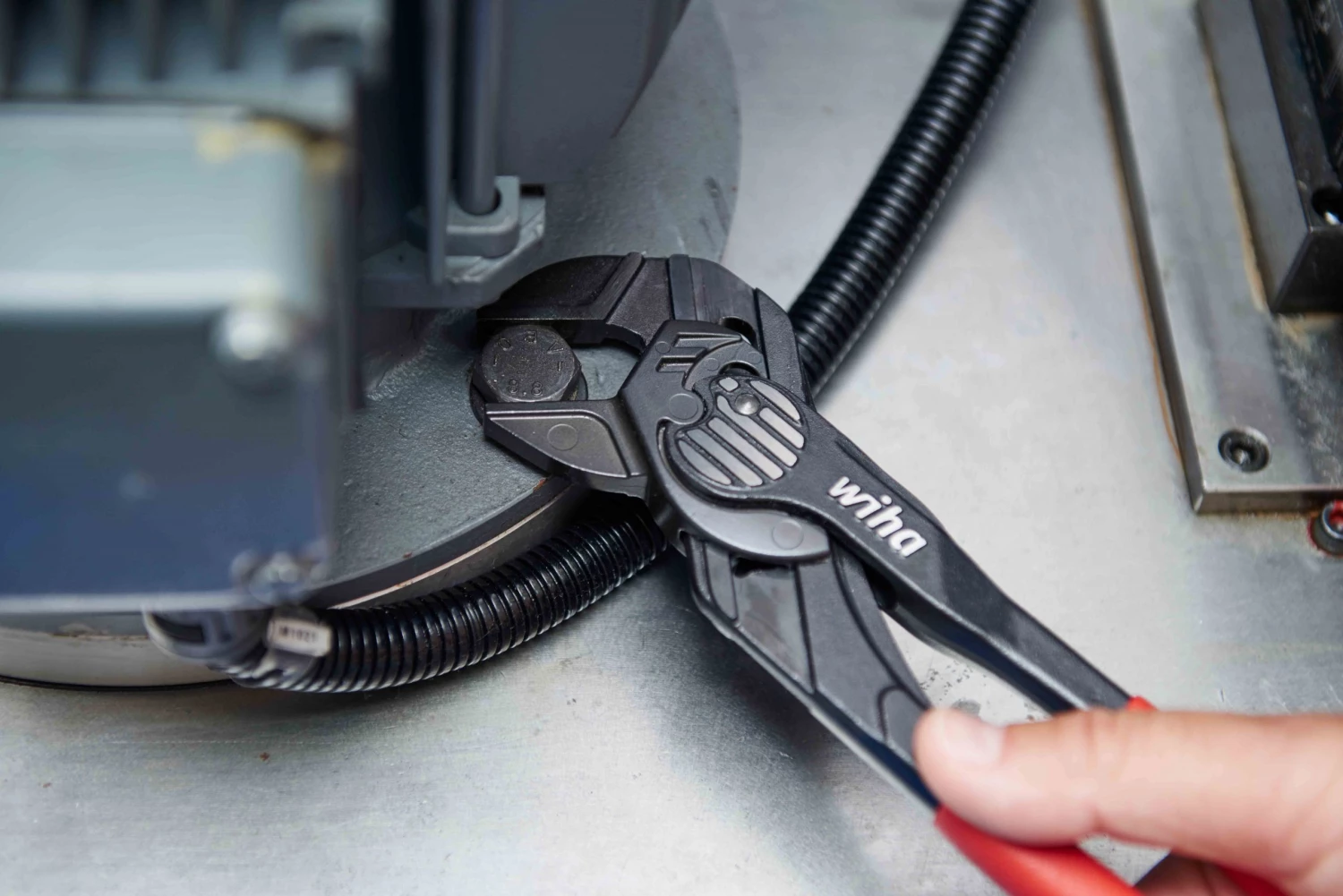 Wiha Pince Et Ciseaux Pince-clé Classic (40923) 3 Wiha Pince Et Ciseaux Pince-clé Classic (40923) – Image 3