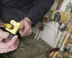 Stanley Coupe-tube RAS Cu-INOX 6-64 Pijpsnijder 5 Stanley Coupe-tube RAS Cu-INOX 6-64 Pijpsnijder -Coupe-tubes Soldes ras cu inox 6 64 pijpsnijder 1 10