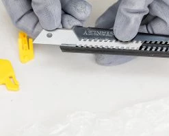 Stanley Cutter STHT10340-0 Holsterless Métal 9mm 10 Stanley Cutter STHT10340-0 Holsterless Métal 9mm -Coupe-tubes Soldes stht10340 0 holsterless metal 9mm 4