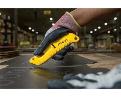 Stanley STHT10364-0 Couteau De Sécurité TriSlide 5 Stanley STHT10364-0 Couteau De Sécurité TriSlide -Coupe-tubes Soldes stht10364 0 couteau de securite trislide 2
